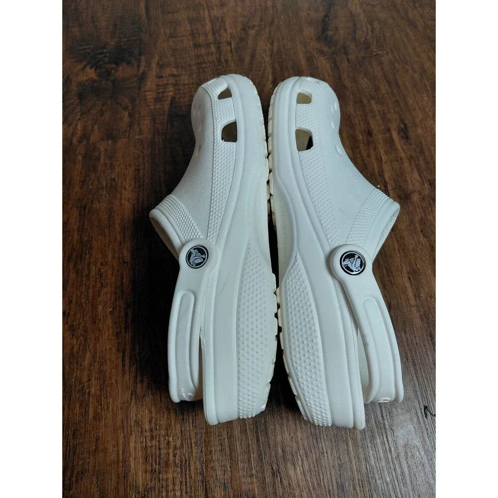 Crocs Classic Men Size 11 Sandals White Comfort Lightweight